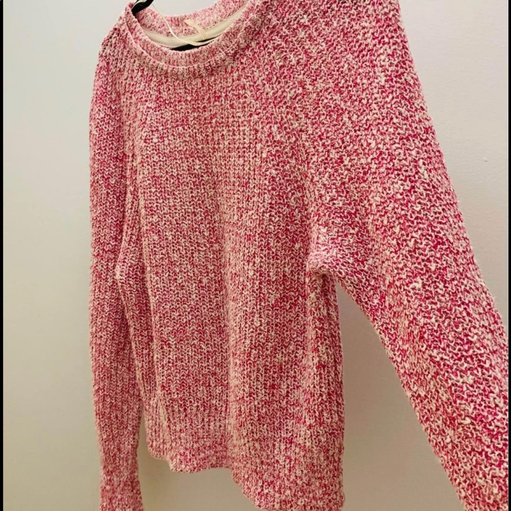Gorgeous pink and white knit Free People sweater